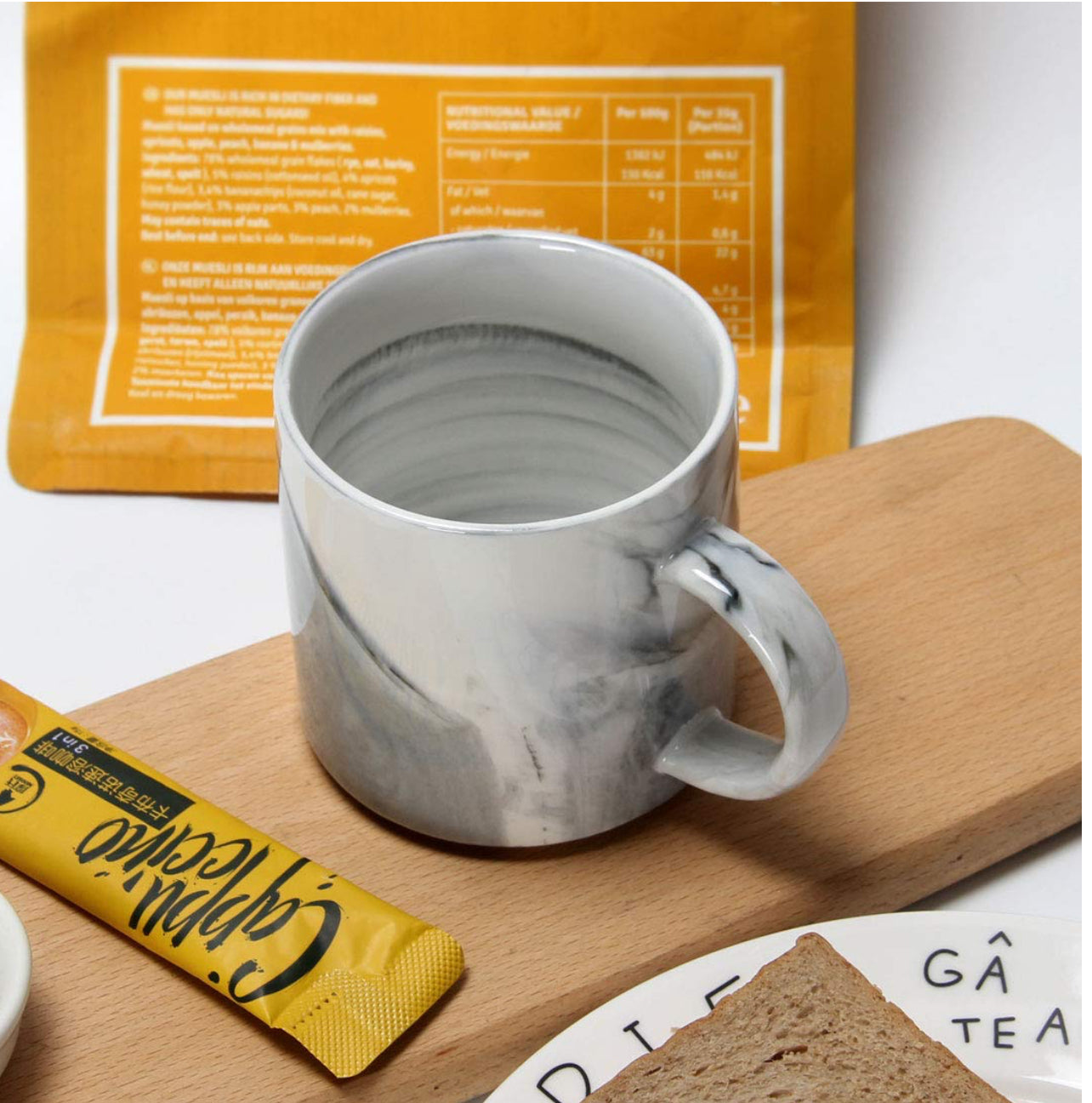 Zestaw kubków ceramicznych